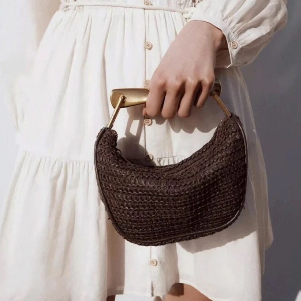 Brown woven crochet summer bag with gold top handle, removable crossbody straps - Picture 3 of 6